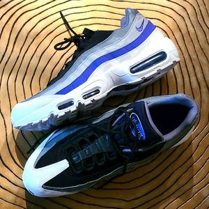 Mens Nike AirMax Athletic Shoes